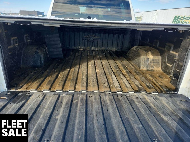 2019-chevrolet-silverado-1500-image-16