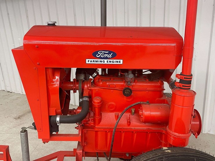 1950-ford-8n-image-11