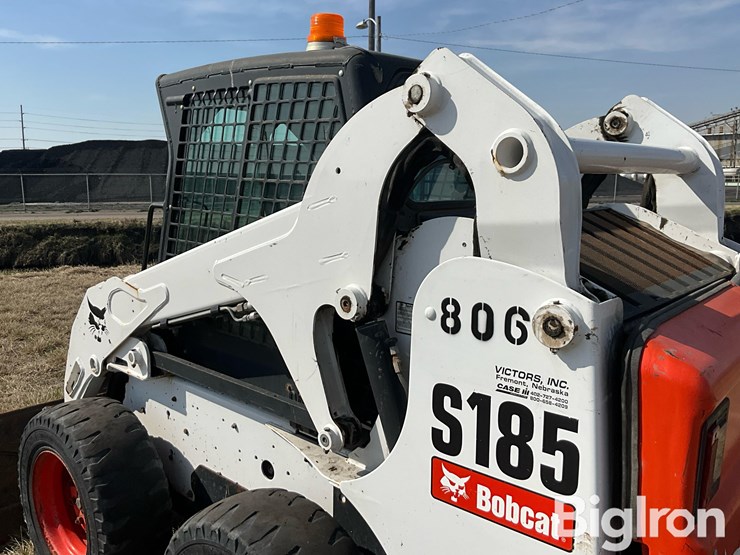 2010-bobcat-s185-image-11