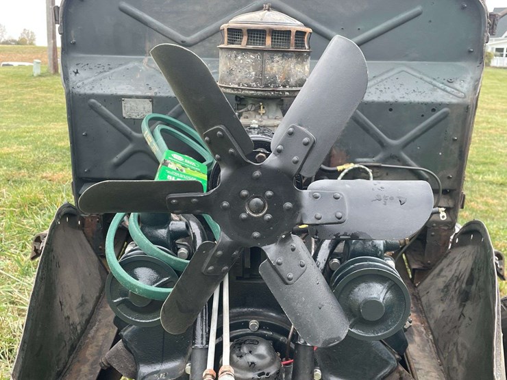 1935-ford-wrecker-image-77