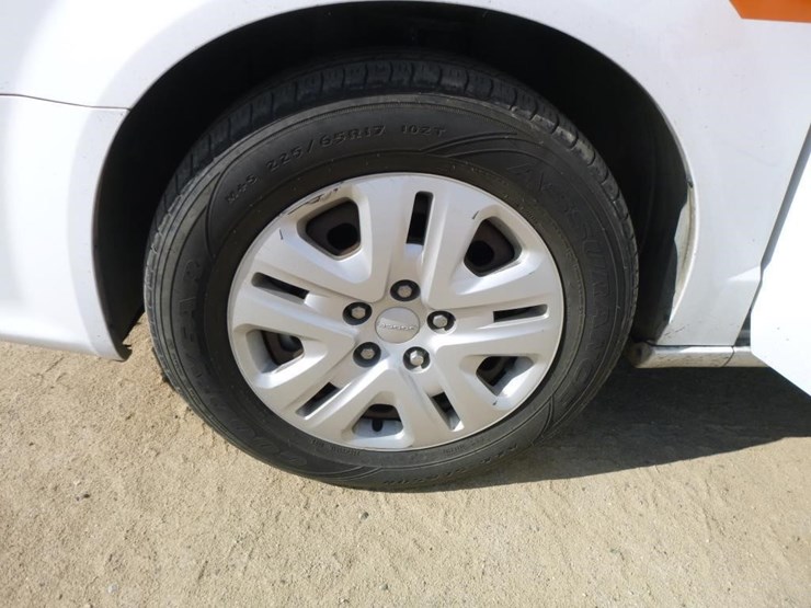 2014-dodge-grand-caravan-image-32