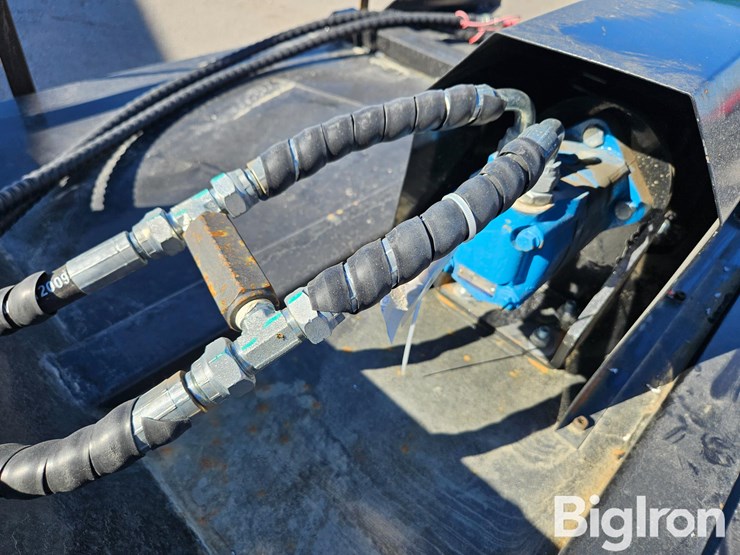 2025-massey-ferguson-730-image-10