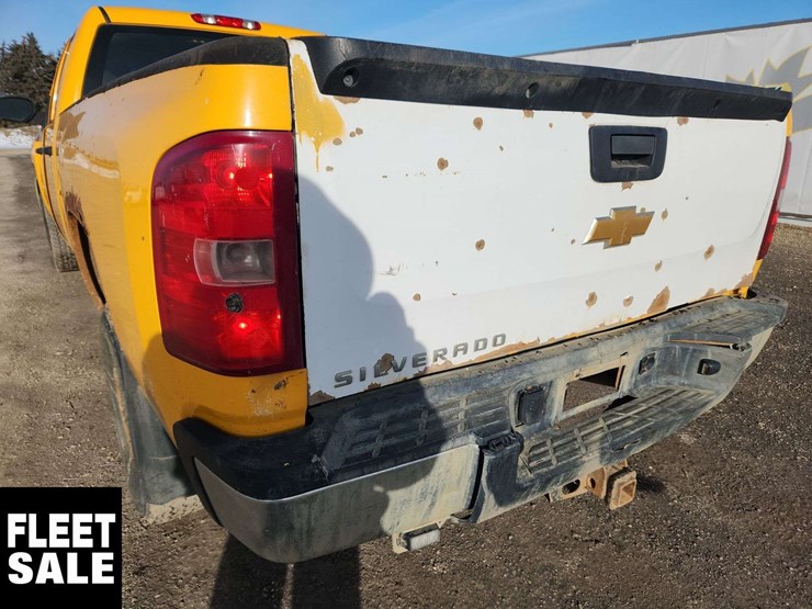 2012-chevrolet-silverado-2500hd-image-38