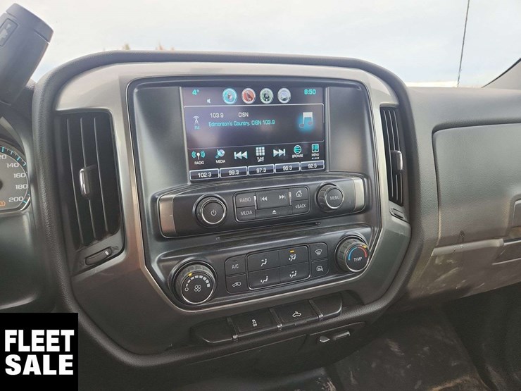 2018-chevrolet-silverado-1500-image-21