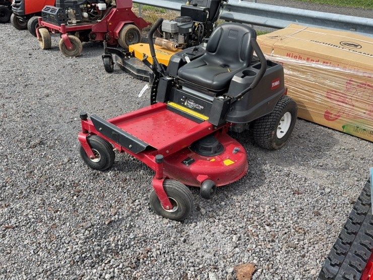 #4064-•-toro-z4200-zero-turn-mower-image-1