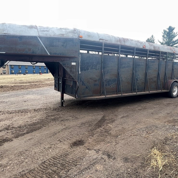 #294 • 1998 Calico Livestock Trailer (Has MN Title) (Mora, MN)