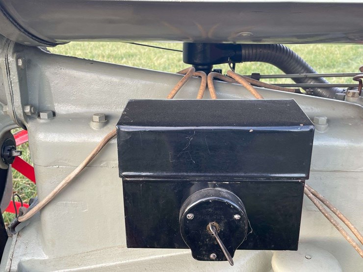 1917-experimental-fordson-tractor-(oldest-fordson-tractor-in-the-world)-image-18