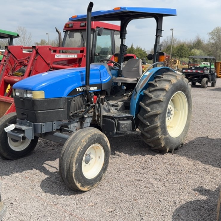 NEW HOLLAND TN70