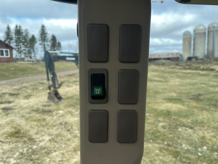 2019-john-deere-5090m-image-58