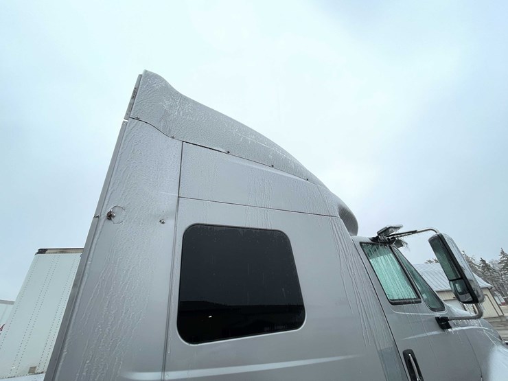 #230-•-2016-international-semi-tractor-(has-wi-title)-(denmark,-wi)-image-36