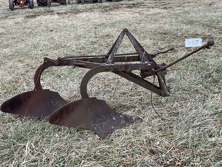 two-bottom-fordson-plow-image-2