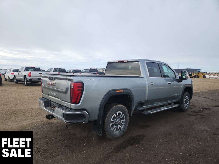 2024-gmc-sierra-2500hd-image-4