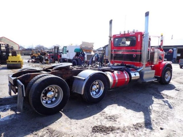2014-peterbilt-389-image-5