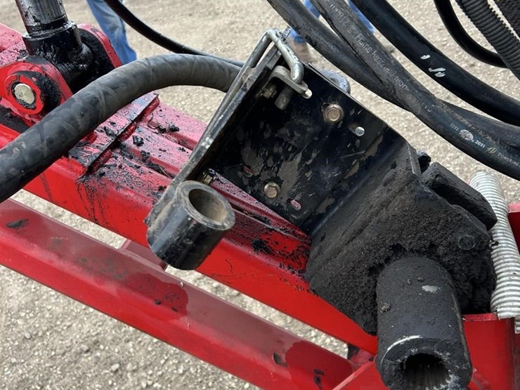 2014-white-9824-image-70