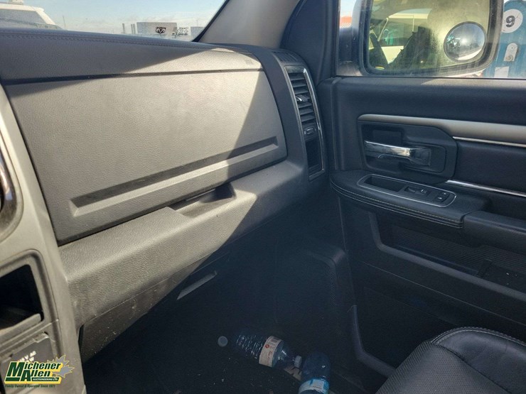 2013-dodge-1500-image-21