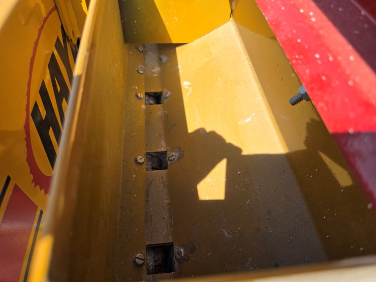 2016-haybuster-107c-image-6