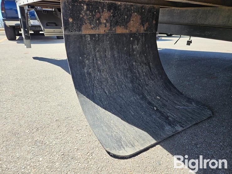 2022-massey-ferguson-730-image-10