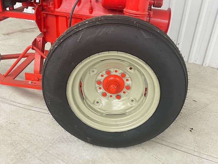 1950-ford-8n-image-16