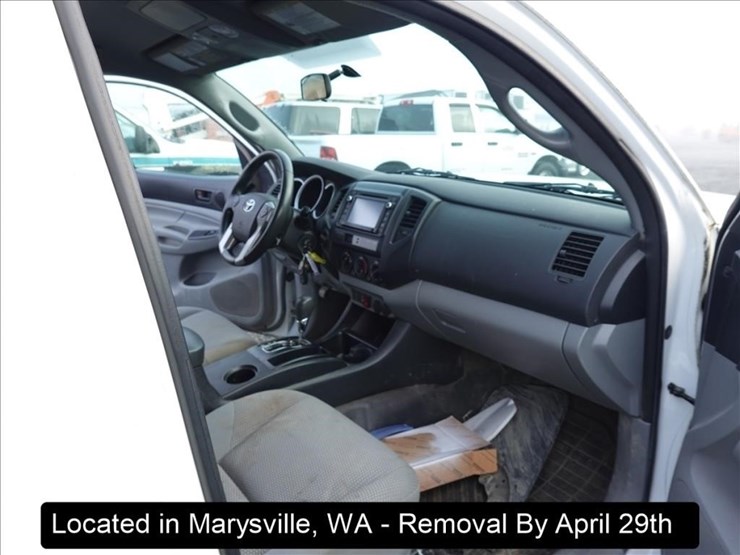 2014-toyota-tacoma-image-2