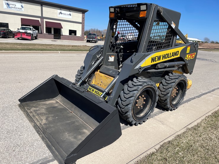 2006-new-holland-l170-image-1