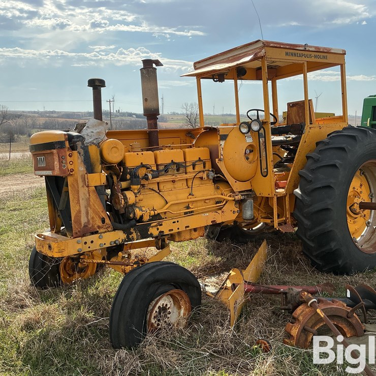 Minneapolis-Moline 4250-6 2WD Tractor