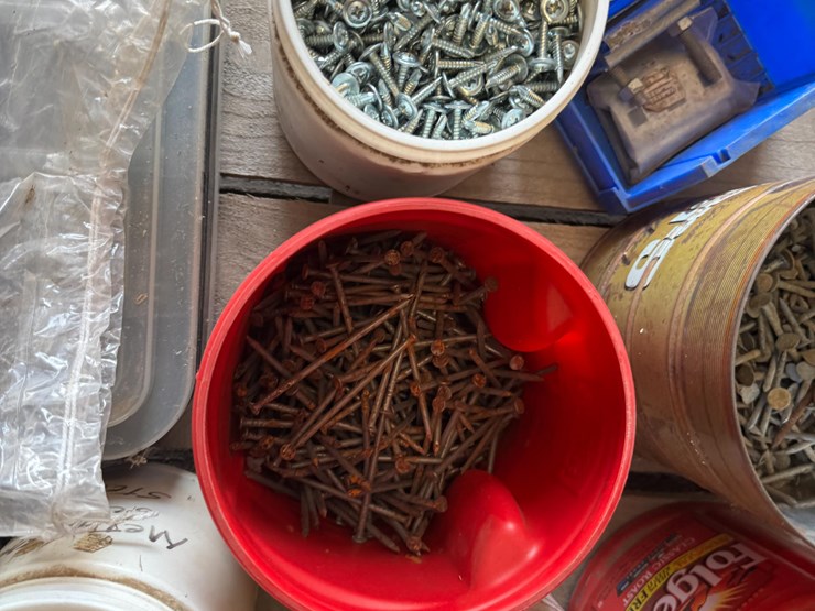 nails/screws/fasteners-image-17