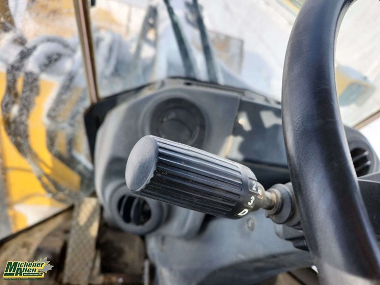 2013-deere-644k-image-19