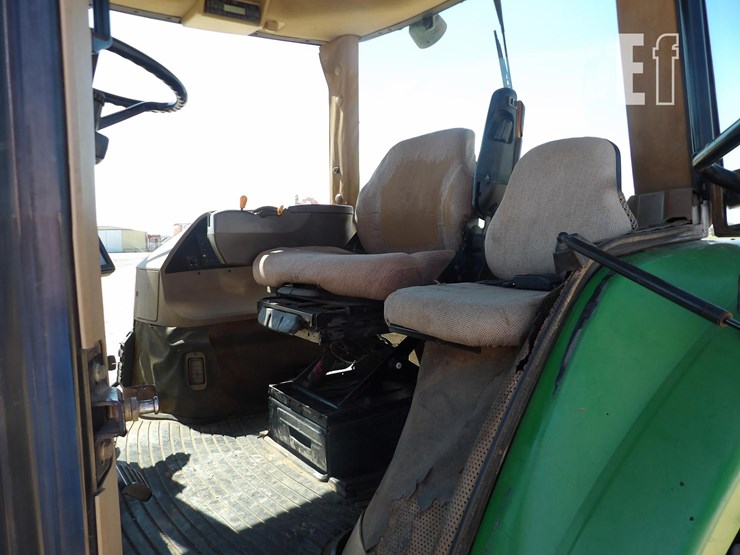 john-deere-8320-image-22