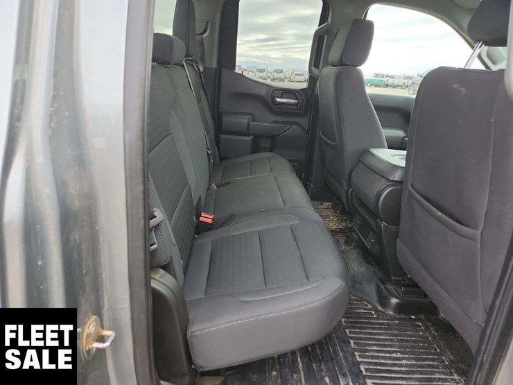 2023-chevrolet-silverado-1500-image-17