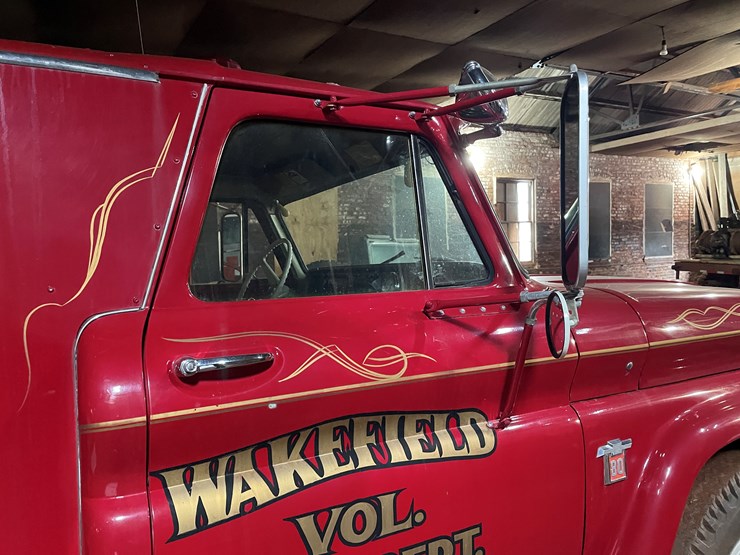 #210-•-1964-chevy-80-(howe)-fire-truck-(no-brakes)-(no-title)-(wakefield,-mi)-image-9