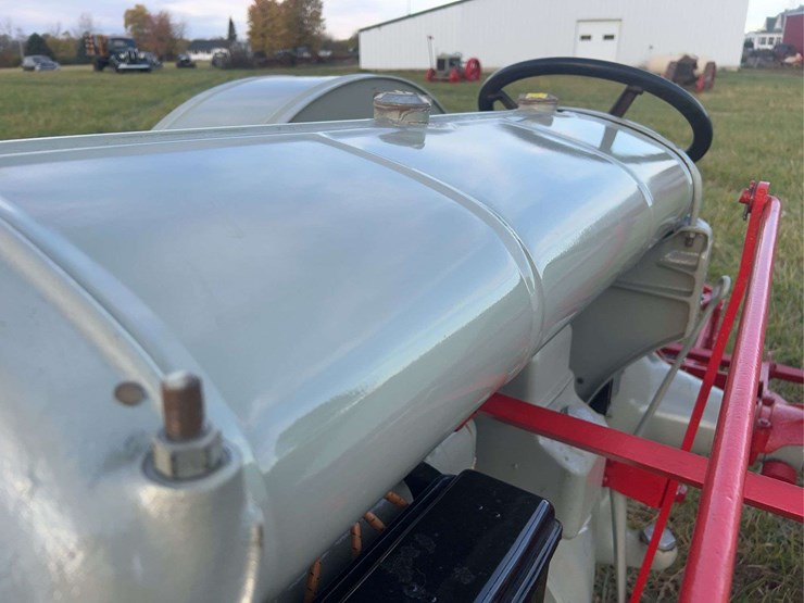 1927-fordson-tractor-image-13