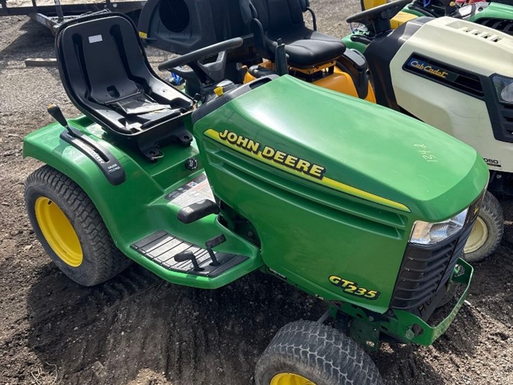 john-deere-gt235-image-2