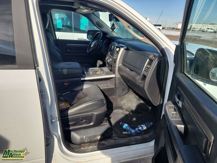 2013-dodge-1500-image-26