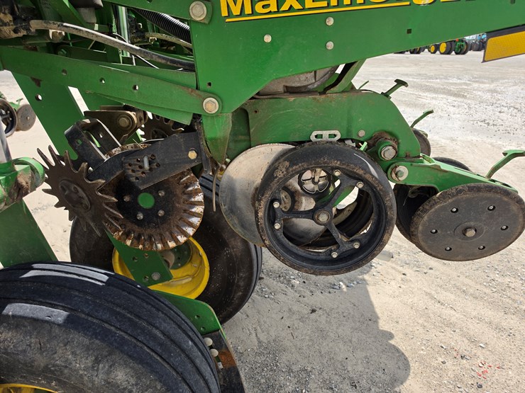 2008-john-deere-1770nt-image-11
