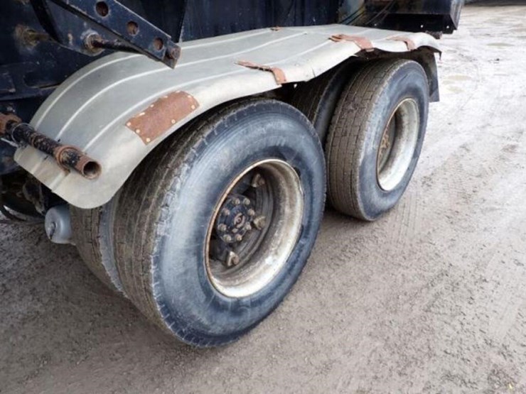 1999-sterling-l9513-image-45