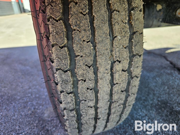 2022-massey-ferguson-730-image-19