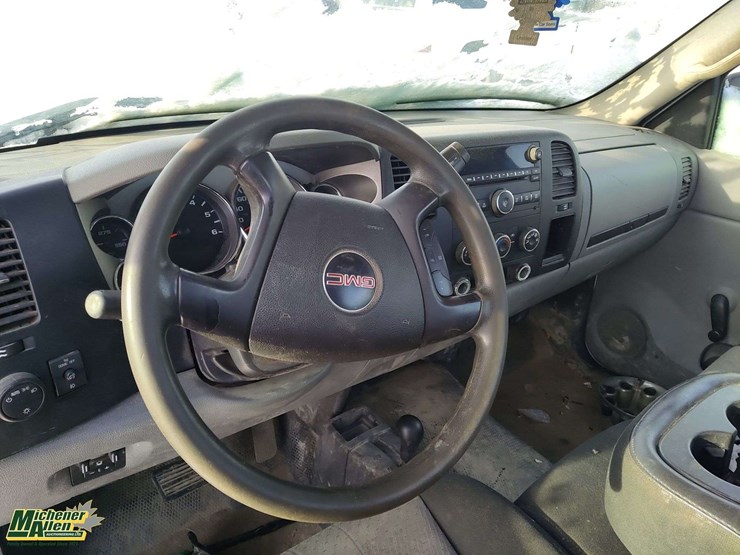 2009-gmc-sierra-2500hd-image-12