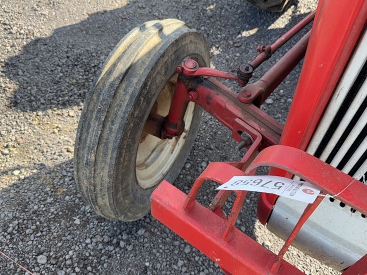 ford-tractor-image-4