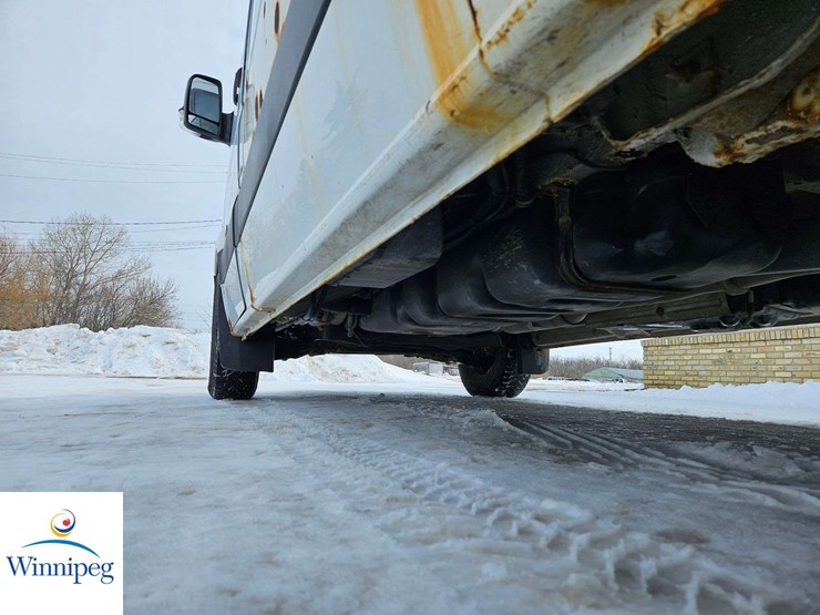 2011-mercedes-benz-sprinter-2500-image-8