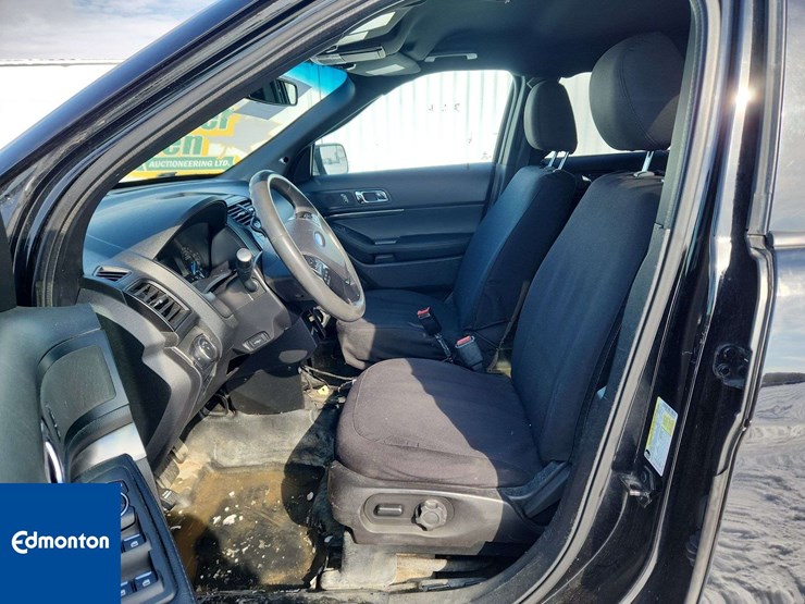 2018-ford-explorer-image-14