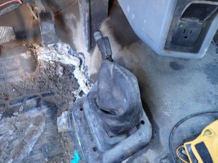 2016-ford-f650-image-18