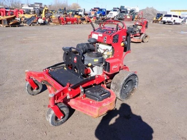 2021-toro-grand-stand-72505-stand-on-409347491-image-1