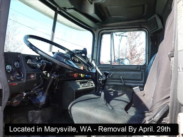 1995-mack-rd688s-image-21
