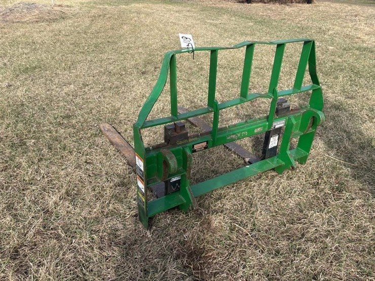 frontier-5500lb-loader-pallet-forks-image-2