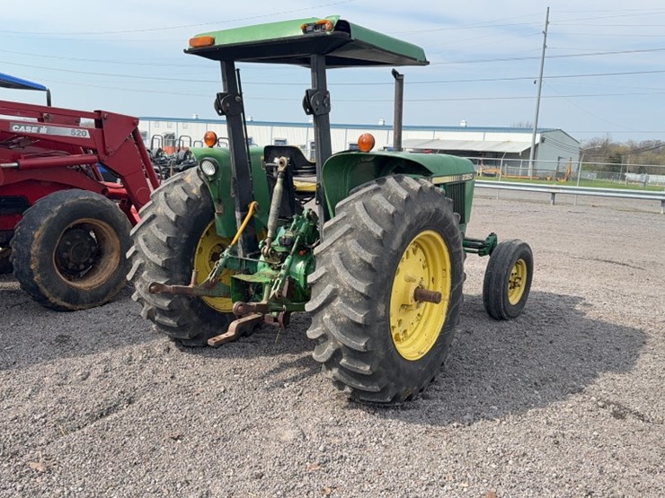john-deere-2350-image-9