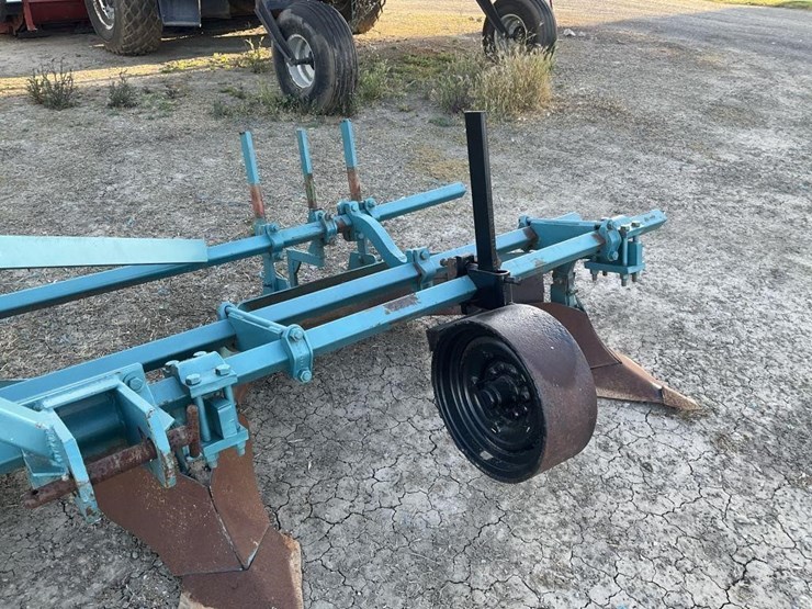 custom-3-pt-3-row-60"-furrow-bar-image-9