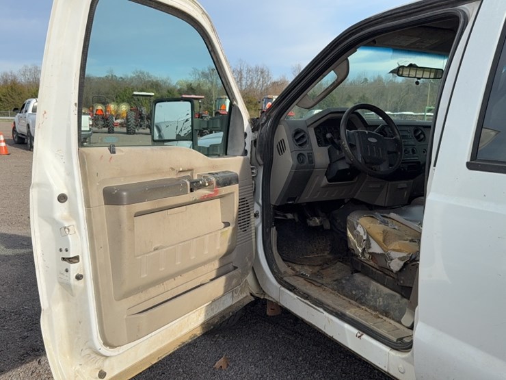 2008-ford-f350-image-18