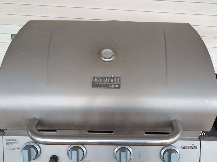 char-broil-classic-c-453-gas-grill-image-3