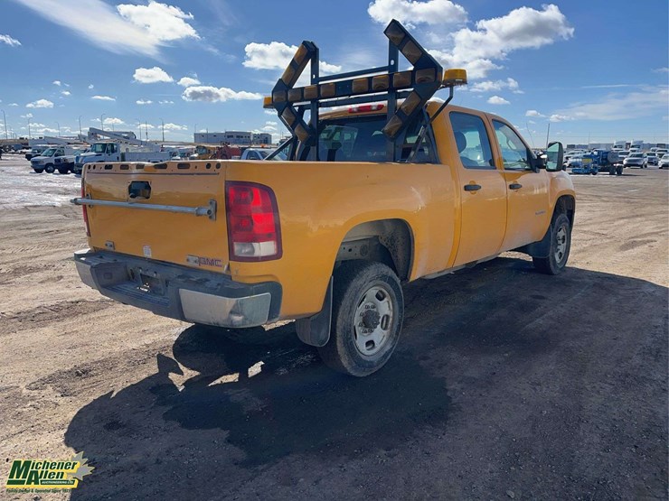 2011-gmc-sierra-2500hd-image-6