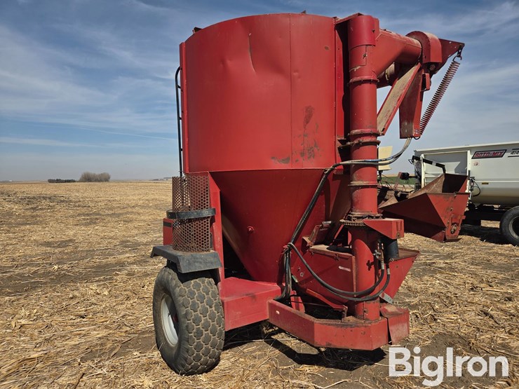 case-ih-fps-1360-0049-grinder-mixer-w/scale-image-7